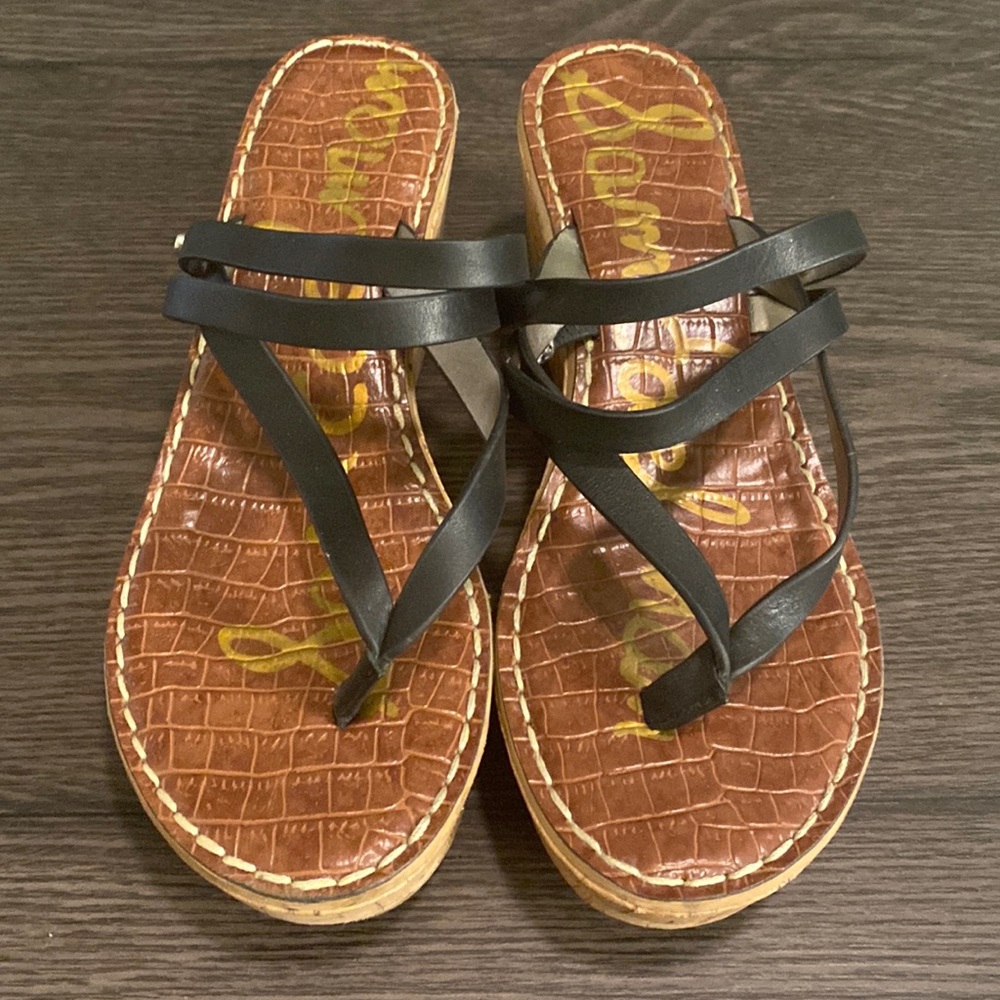 Sam Edelman heeled casual sandals. Size 8. Black straps, cork heel. Cute!